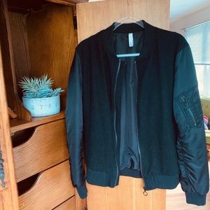 Zara Men’s Reversible Jacket with LeopardPrint